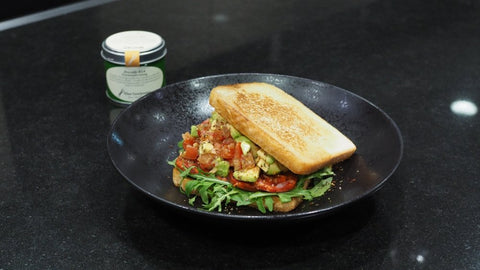 Chorizo-Sandwich mit Avocado und Avocado-Kick, Tomatensalsa - www.altesgewuerzamt.de
