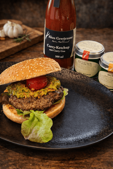 Avocado Touchdown Burger mit Guacamole und smoky Röstzwiebeln - www.altesgewuerzamt.de