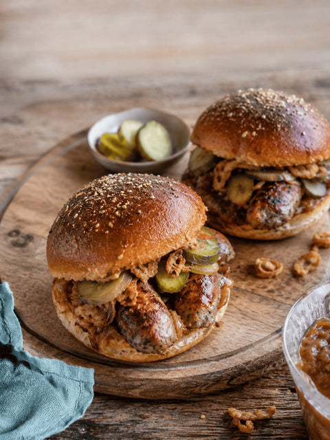 Bratwurst Pretzel mit „AGA“ Curryketchup