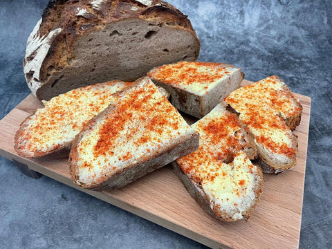 Butterbrot mit rauchigem Chilisalz - www.altesgewuerzamt.de