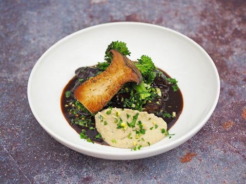 Ossobuco von der Kalbshaxe mit Schalotten-Portweinjus, Gremolata und Omas Soßengewürz - www.altesgewuerzamt.de